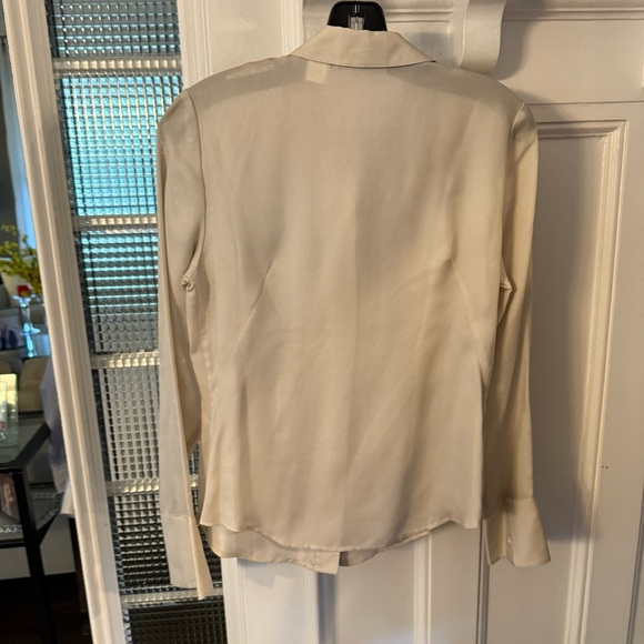 Banana Republic 100% SILK Button Up Blouse Taupe Ruffle Accent NWOT Sz S - Picture 3 of 12